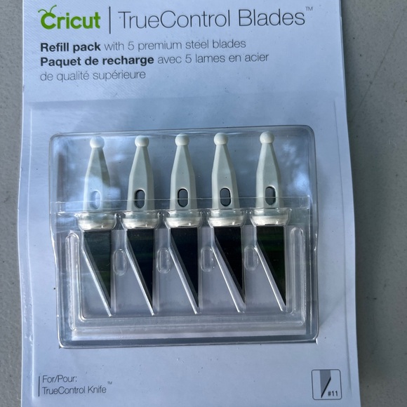 Cricut TrueControl Blade Refill Pack with White Handles - Picture 1 of 2